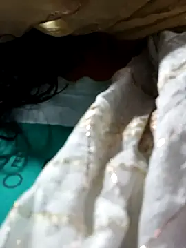 Snapshot of Sneha_gril chatting on 03/18/25, 05:56 Sneha gril online show from 03/18/25, 05:56