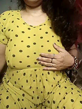 Sneha gril online show from 11/11/25, 02:01