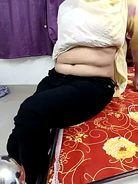 Snapshot of Sneha_gril chatting on 03/13/25, 12:02 Sneha gril online show from 03/13/25, 12:02