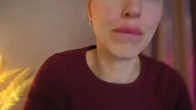 Snapshot of Cum_Slutt chatting on 09/30/25, 06:36 Cum Slutt online show from 09/30/25, 06:36