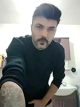 hot man eray online show from 11/11/25, 05:30