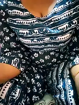 Cute-Apurva online show from 12/24/24, 08:22