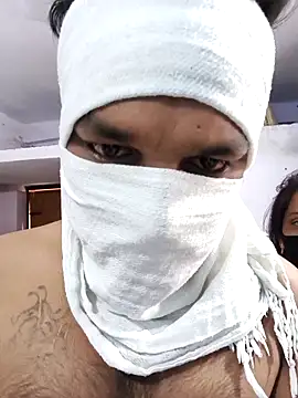 Snapshot of hot_wife_35 chatting on 11/26/25, 02:33 hot wife 35 online show from 11/26/25, 02:33