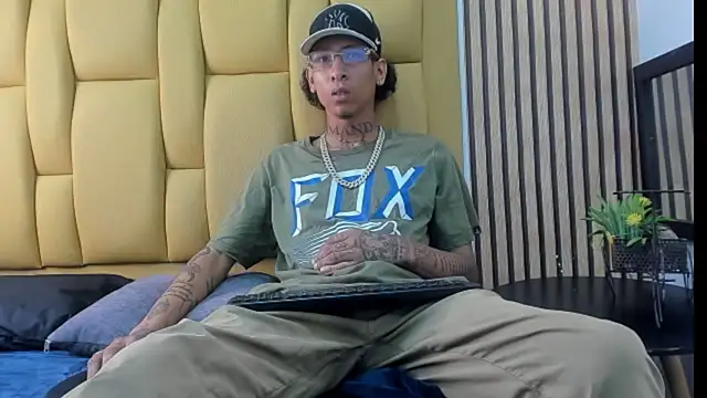 Snapshot of mikeegun chatting on 01/25/25, 11:34 mikeegun online show from 01/25/25, 11:34