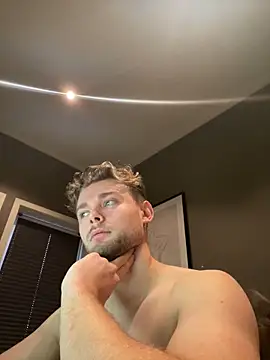 Sexyyoungtoyboy online show from 12/04/24, 11:02