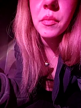 SUSELLAM1 online show from 03/19/25, 10:31