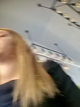 SUSELLAM1 online show from 03/05/25, 02:23