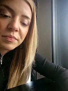 SUSELLAM1 online show from 02/13/25, 10:11