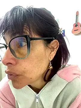 Snapshot of Goddess-Love- chatting on 10/09/25, 10:49 Goddess-Love- online show from 10/09/25, 10:49