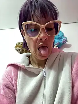 Snapshot of Goddess-Love- chatting on 03/05/25, 09:38 Goddess-Love- online show from 03/05/25, 09:38