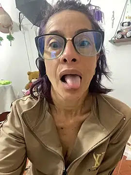 Goddess-Love- online show from 10/21/25, 10:14