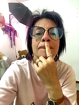Snapshot of Goddess-Love- chatting on 10/07/25, 11:33 Goddess-Love- online show from 10/07/25, 11:33