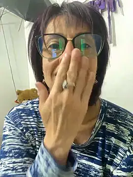 Snapshot of Goddess-Love- chatting on 10/12/25, 10:38 Goddess-Love- online show from 10/12/25, 10:38