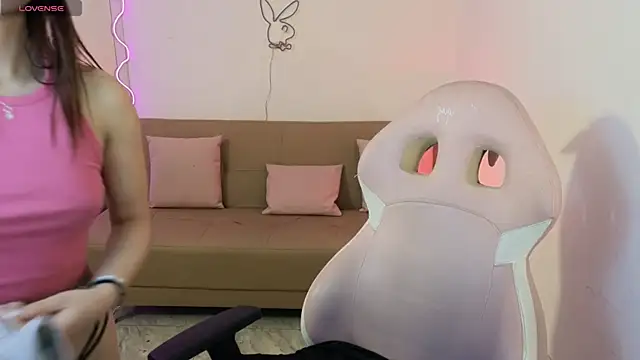 Foxy tay online show from 12/31/24, 03:23