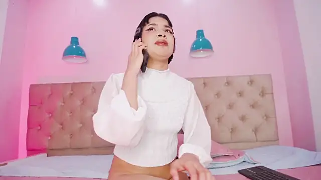 ILENAHEY online show from 02/17/25, 02:49