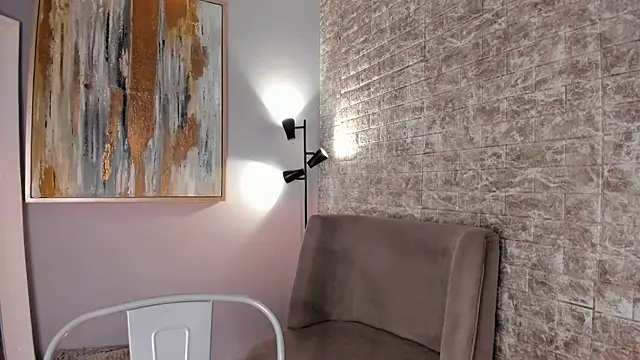 Snapshot of tamara_aluna chatting on 02/19/25, 06:32 tamara aluna online show from 02/19/25, 06:32