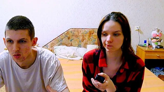 Ivy Lester online show from 02/04/25, 08:49