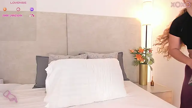 Saori newman online show from 12/03/25, 12:04