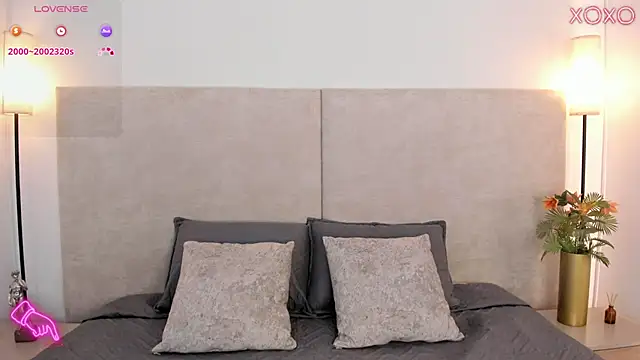 Saori newman online show from 12/15/25, 12:00