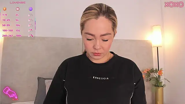 Saori newman online show from 11/28/25, 11:54