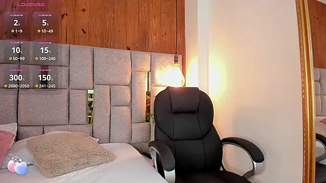 Saori newman online show from 10/11/25, 11:55