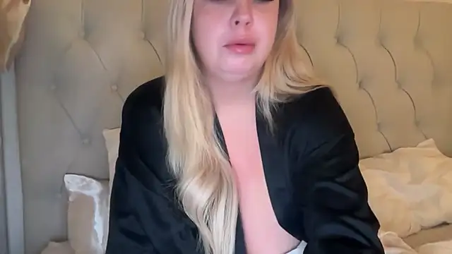 blairbella online show from 10/27/25, 04:57