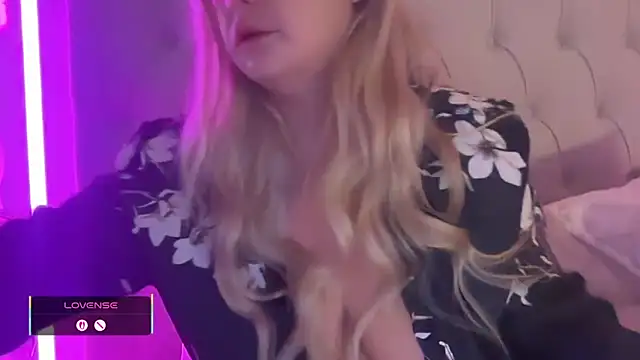 blairbella online show from 09/23/25, 05:14