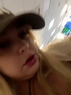 blairbella online show from 04/01/26, 01:41