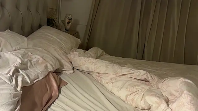 blairbella online show from 11/10/25, 06:40