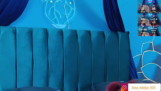 Lunamistyc online show from 03/25/26, 09:03