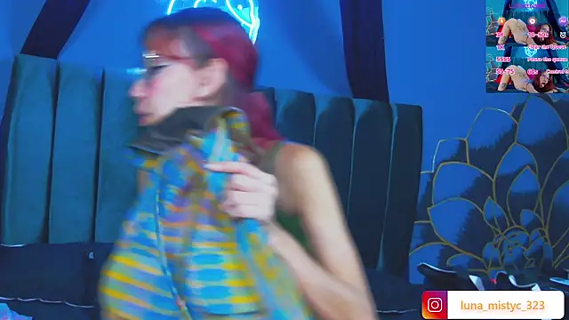 Snapshot of Lunamistyc chatting on 11/28/25, 07:47 Lunamistyc online show from 11/28/25, 07:47