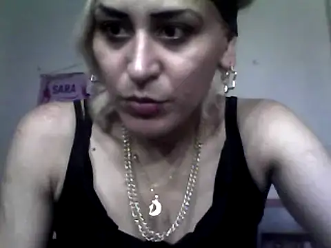 ariana crazzy online show from 02/11/25, 04:11