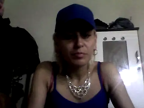 ariana crazzy online show from 02/20/25, 04:39