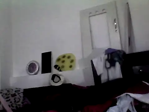 ariana crazzy online show from 10/29/25, 09:25