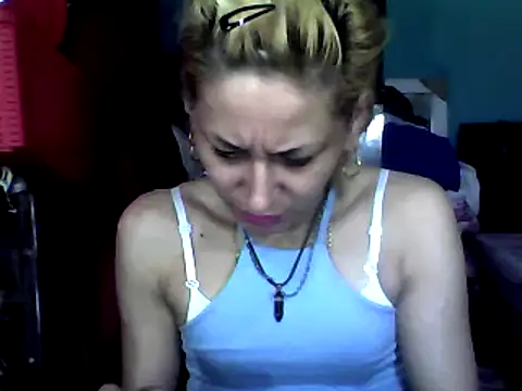 ariana crazzy online show from 10/08/25, 02:07