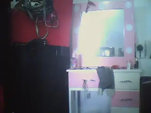 ariana crazzy online show from 01/17/26, 03:37