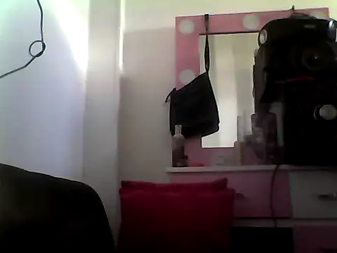 ariana crazzy online show from 11/02/25, 02:11