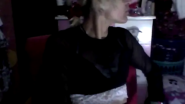 ariana crazzy online show from 12/04/25, 12:04