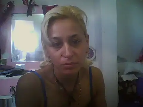 ariana crazzy online show from 01/13/26, 04:11
