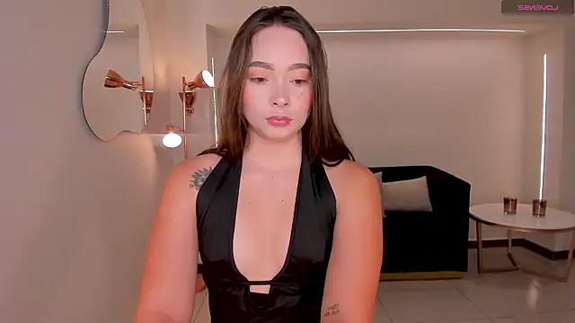 AlinaKravitz online show from 05/03/26, 04:21