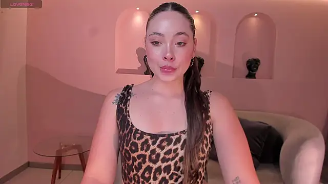 AlinaKravitz online show from 01/05/26, 05:27