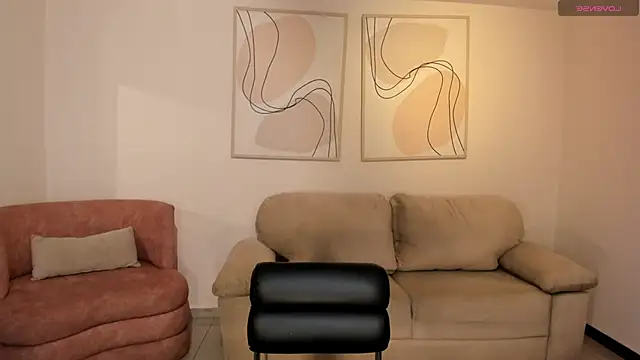 AlinaKravitz online show from 05/08/26, 06:12