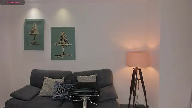 AlinaKravitz online show from 05/27/26, 01:57