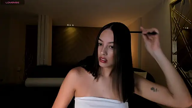 KaiaFerreira online show from 10/27/25, 11:00