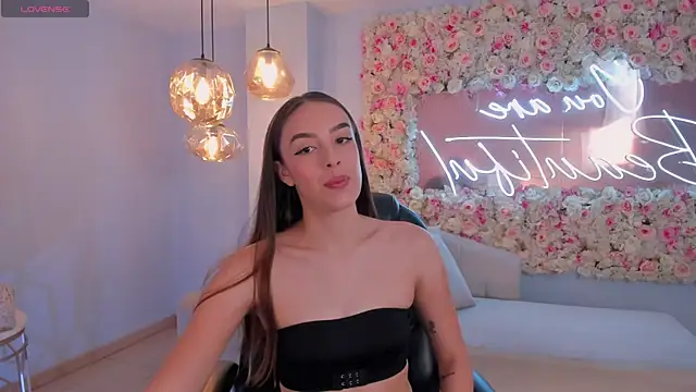 KaiaFerreira online show from 03/18/25, 12:06