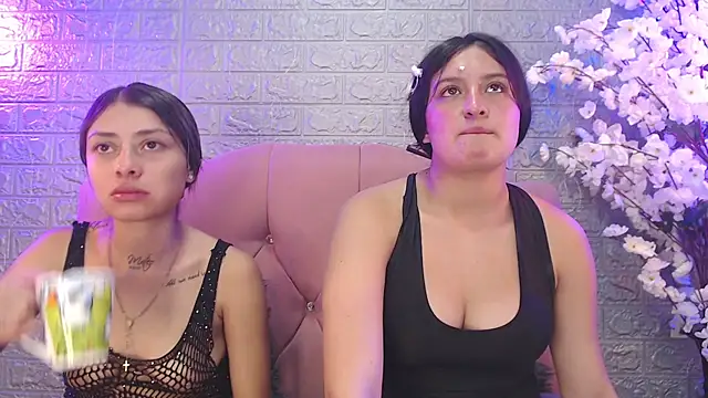  lesbi hard 69 online show from 03/11/26, 03:22