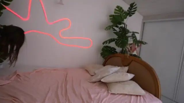 OpulentSiren online show from 12/02/24, 09:09