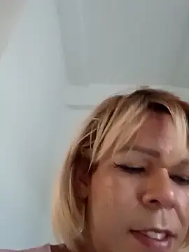 blondebitchlitle online show from 10/18/25, 08:22