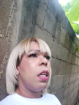 blondebitchlitle online show from 12/04/25, 01:21