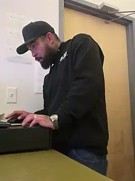 jr91esl online show from 02/01/25, 02:37